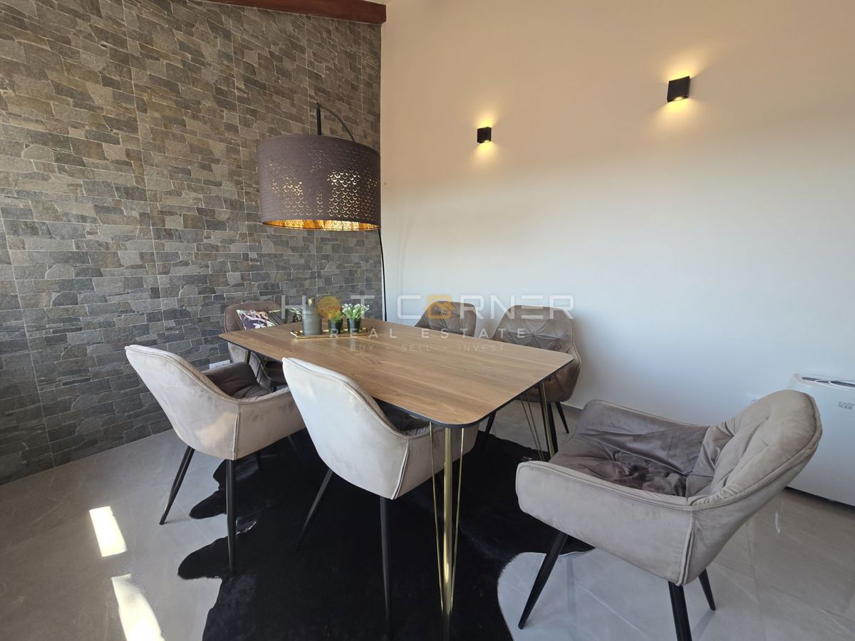 Ekskluzivna ponudba: Duplex iz 16. stoletja z brezčasnim pogledom na Sv. Katarino