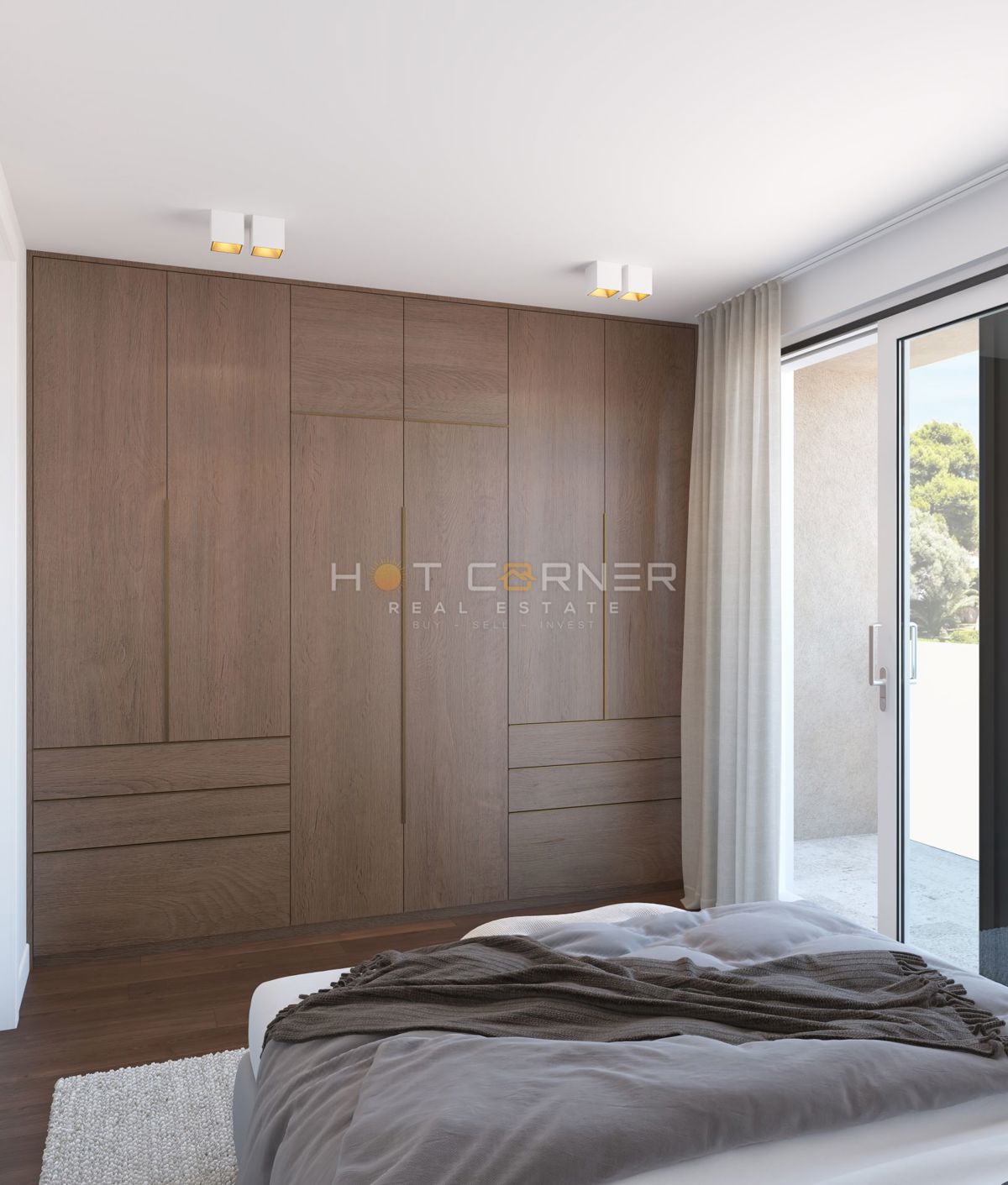 Eleganten trisobni stan v treh etažah z vrtom in pogledom na morje