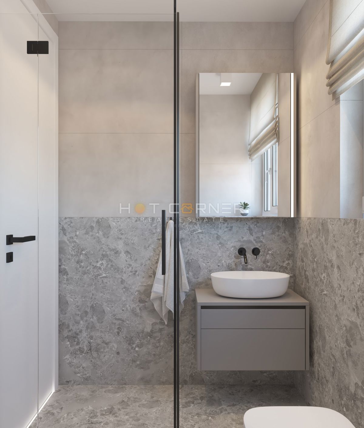 Eleganten trisobni stan v treh etažah z vrtom in pogledom na morje