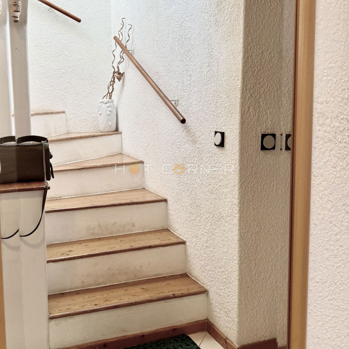 Čudovita hiša blizu morja