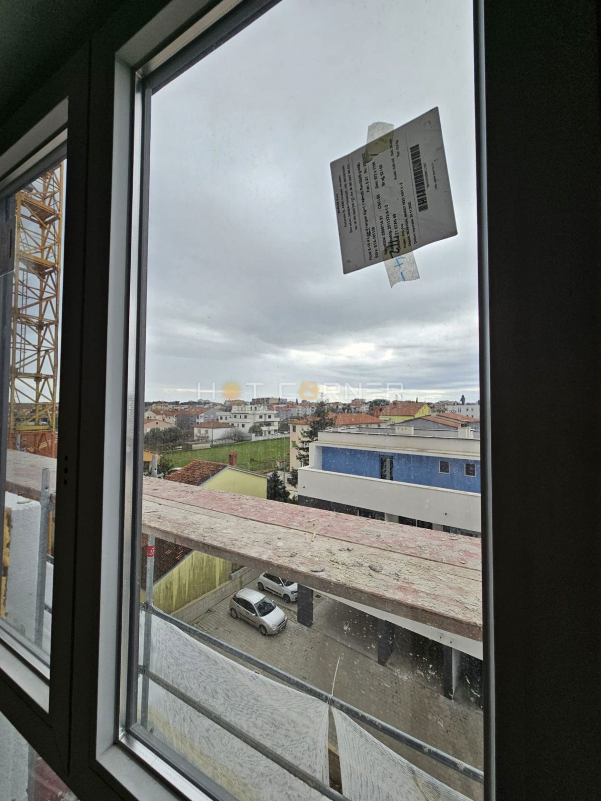 Dvosobno stanovanje v novogradnji z ložo in parkirnim mestom – Monvidal, Pulj