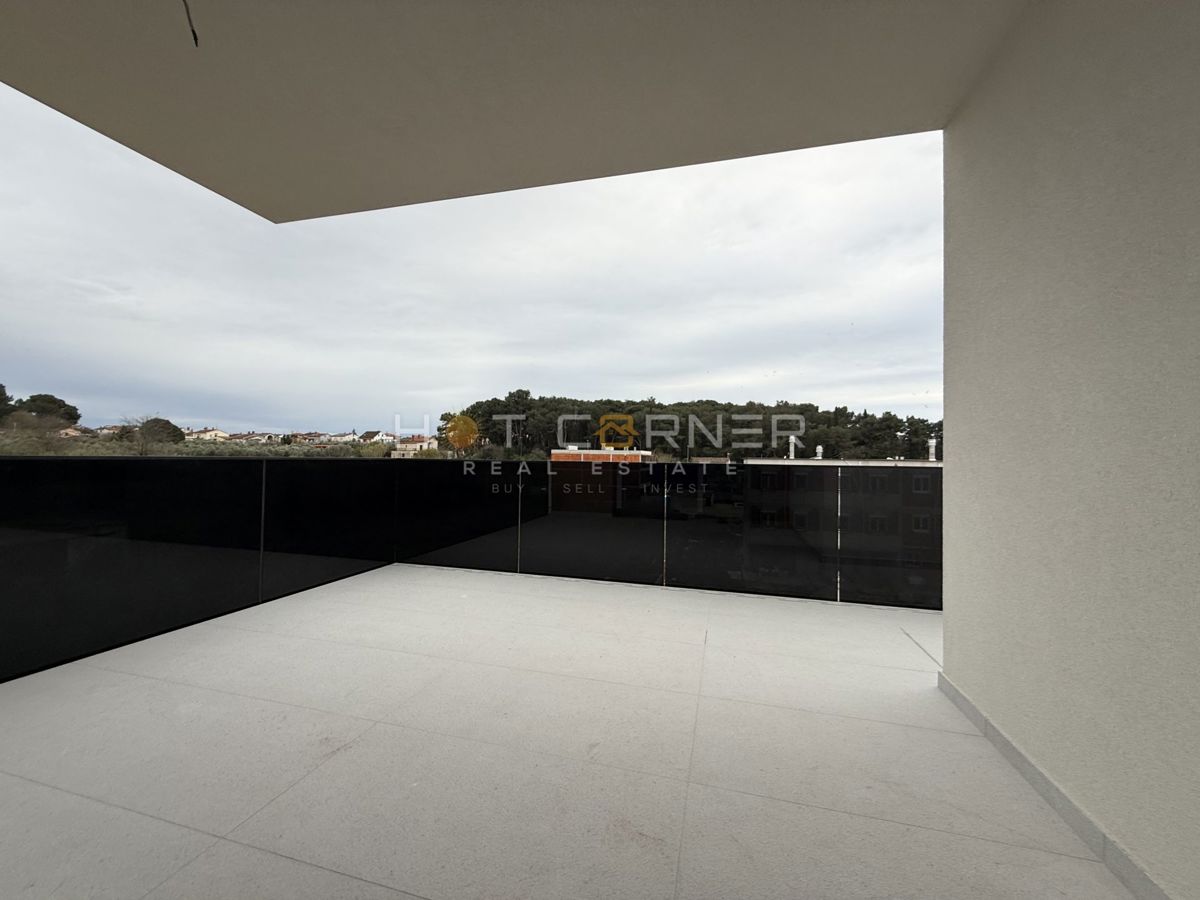 Razkošen penthouse pri Pula City Mall-u, 3SS + velika terasa + plinsko talno ogrevanje