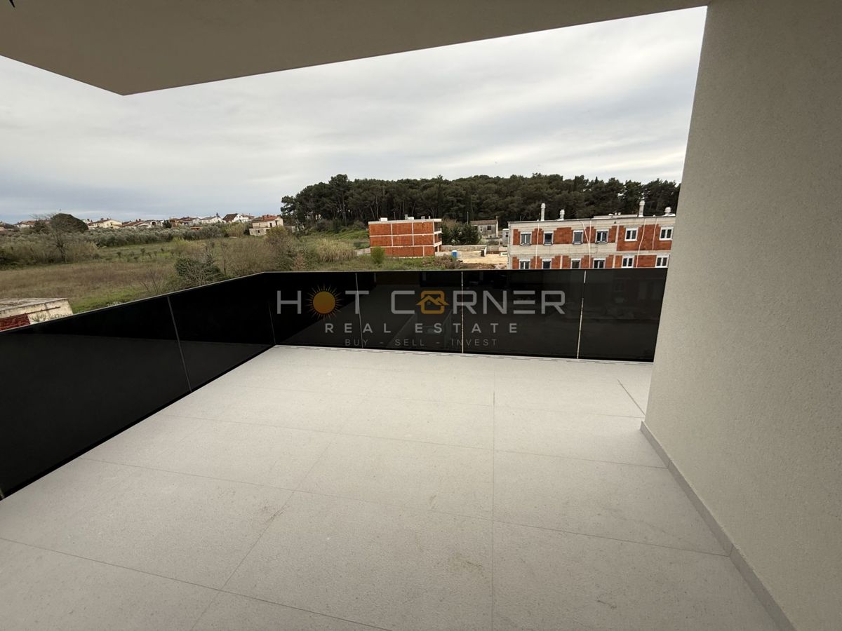 Razkošen penthouse pri Pula City Mall-u, 3SS + velika terasa + plinsko talno ogrevanje