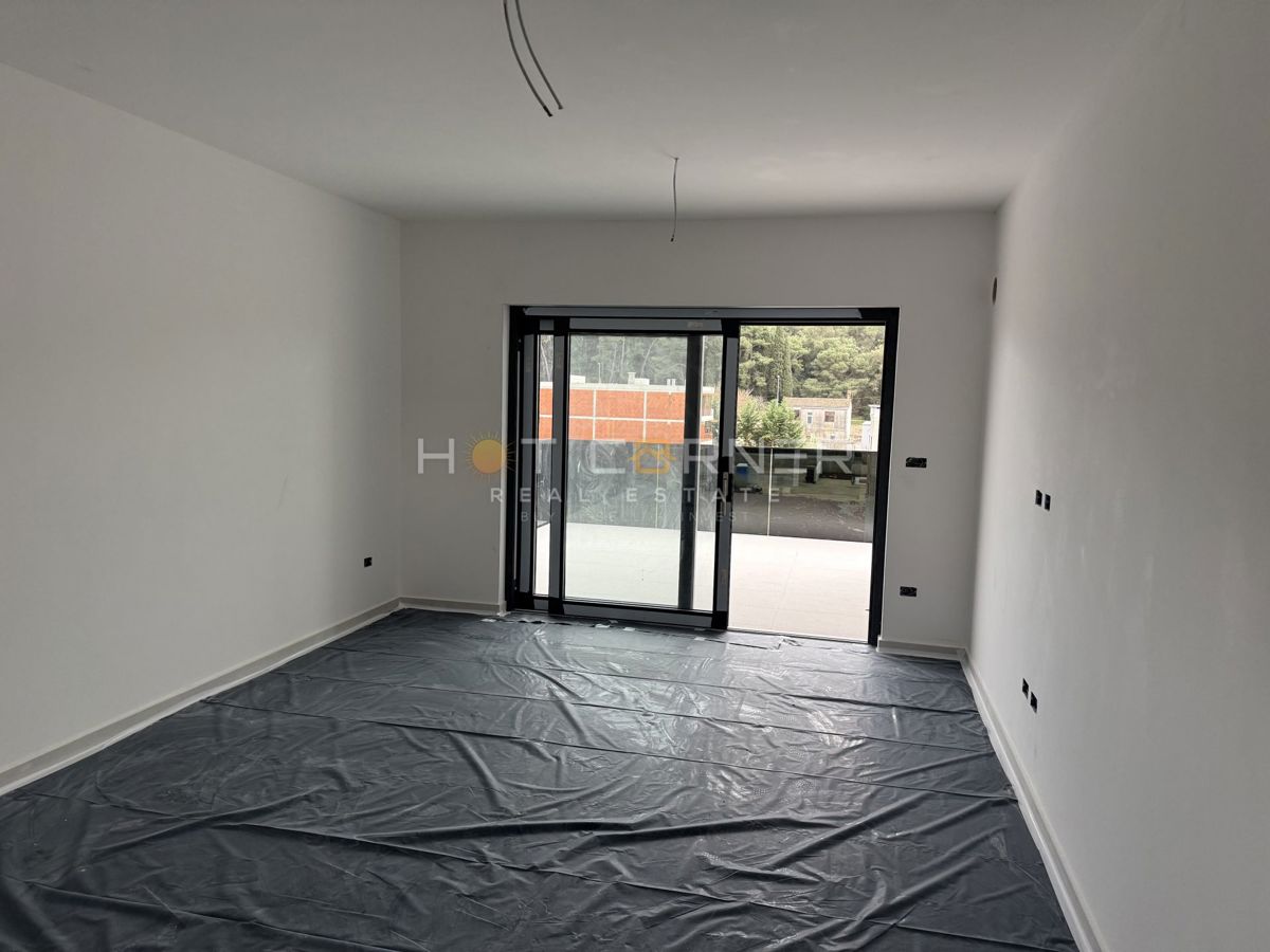 Razkošen penthouse pri Pula City Mall-u, 3SS + velika terasa + plinsko talno ogrevanje