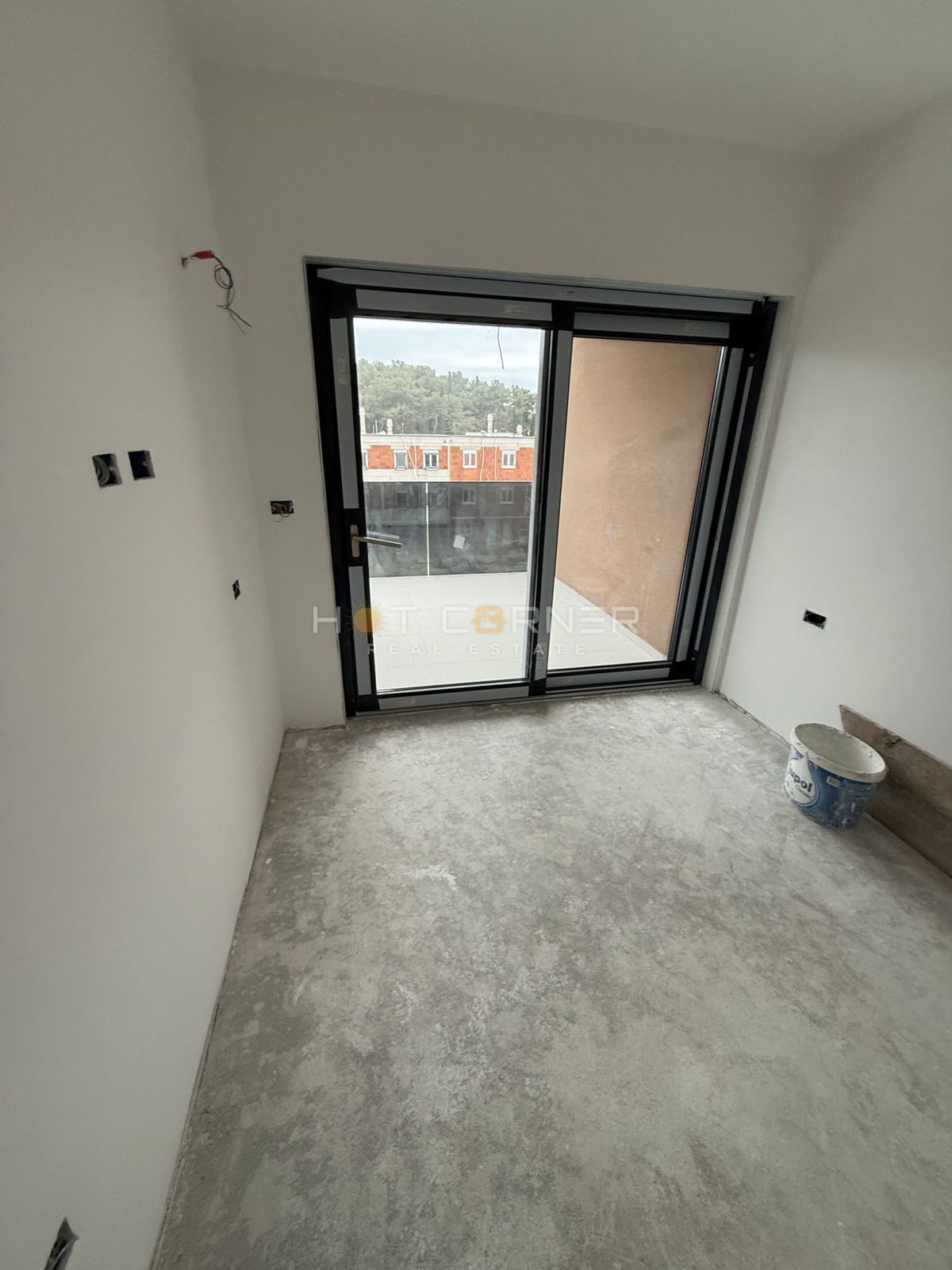 Razkošen penthouse pri Pula City Mall-u, 3SS + velika terasa + plinsko talno ogrevanje