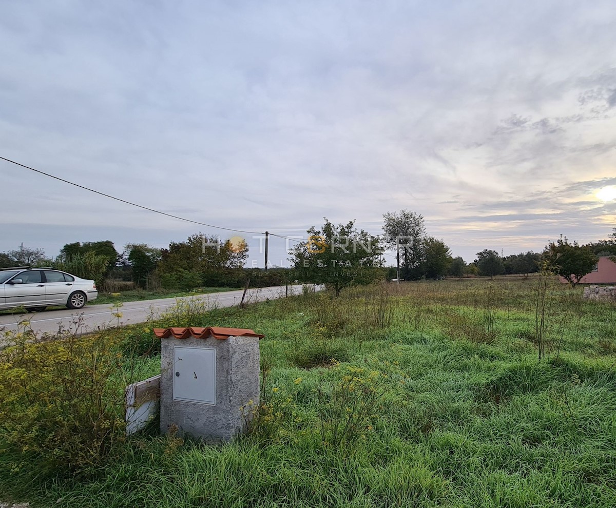 Zemljišče Galižana, Vodnjan, 700m2