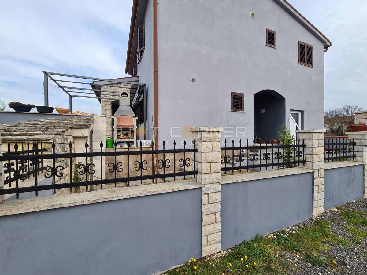 Hiša Šikići, Pula, 200m2