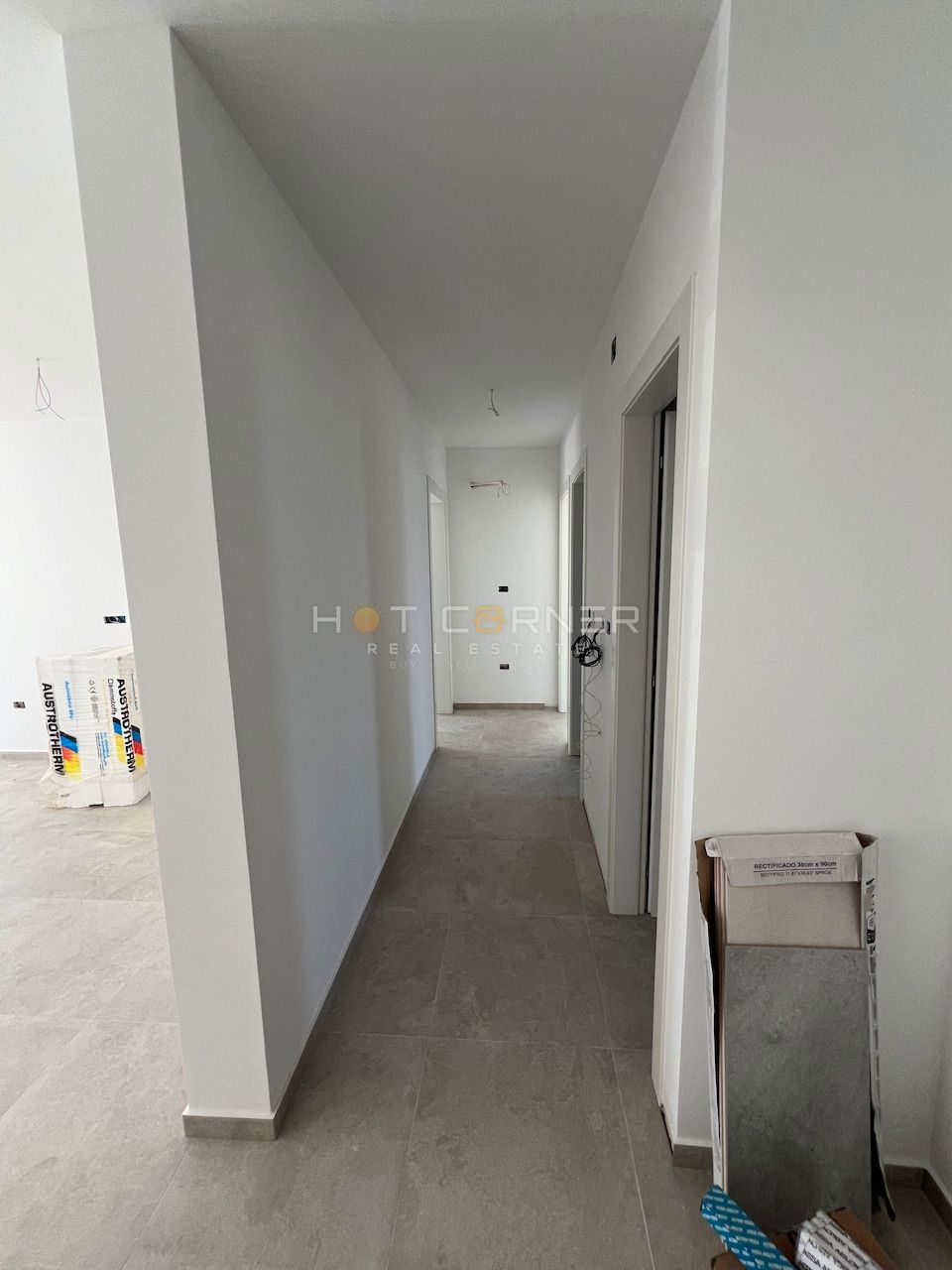 Medulin, elita lokacije, pritlično stanovanje s 3 spalnicami + 200 m2 vrta, 200 m od plaže!