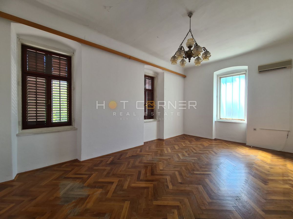 Stanovanje Centar, Pula, 135m2