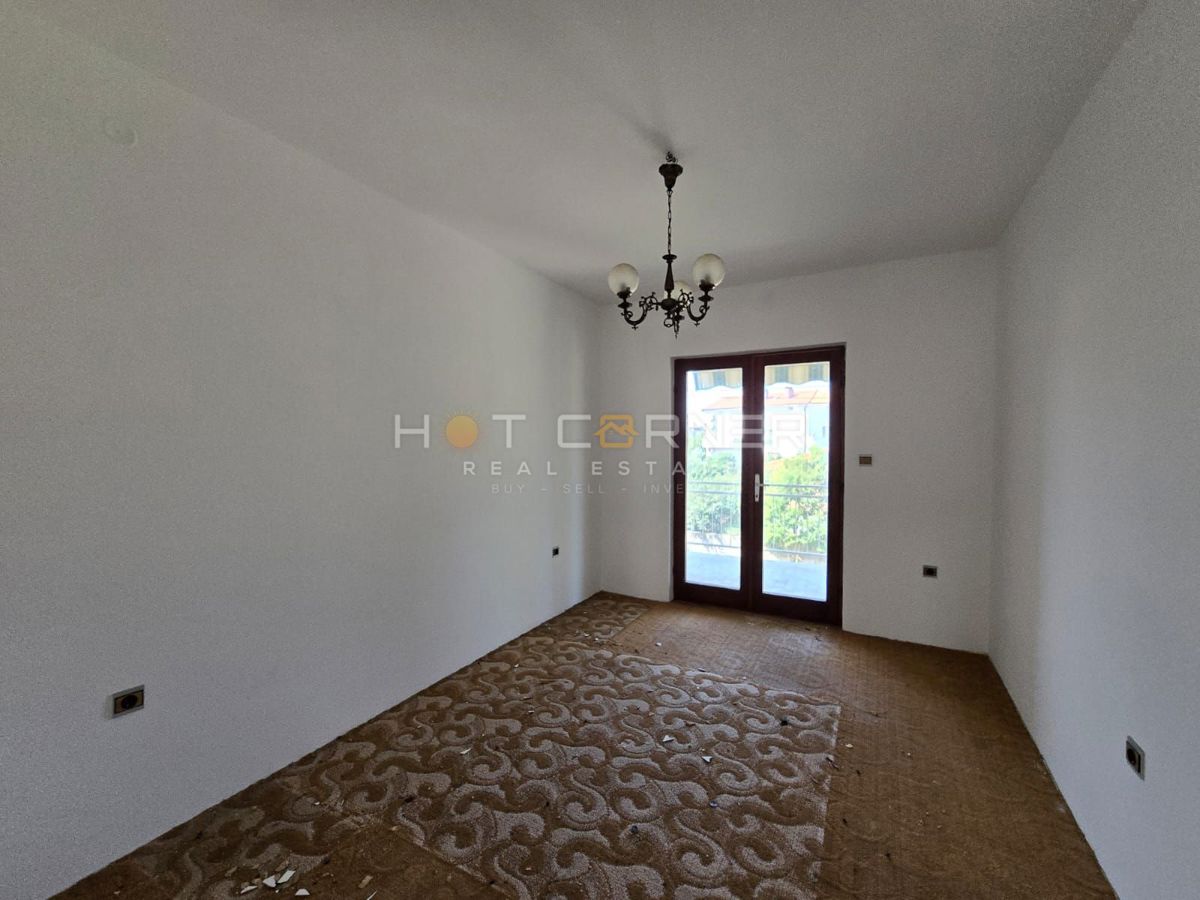 Hiša Valdebek, Pula, 330m2