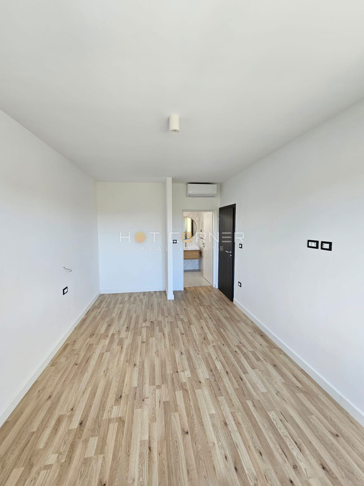 Moderna vila naprodaj v bližini Rovinja (2025)