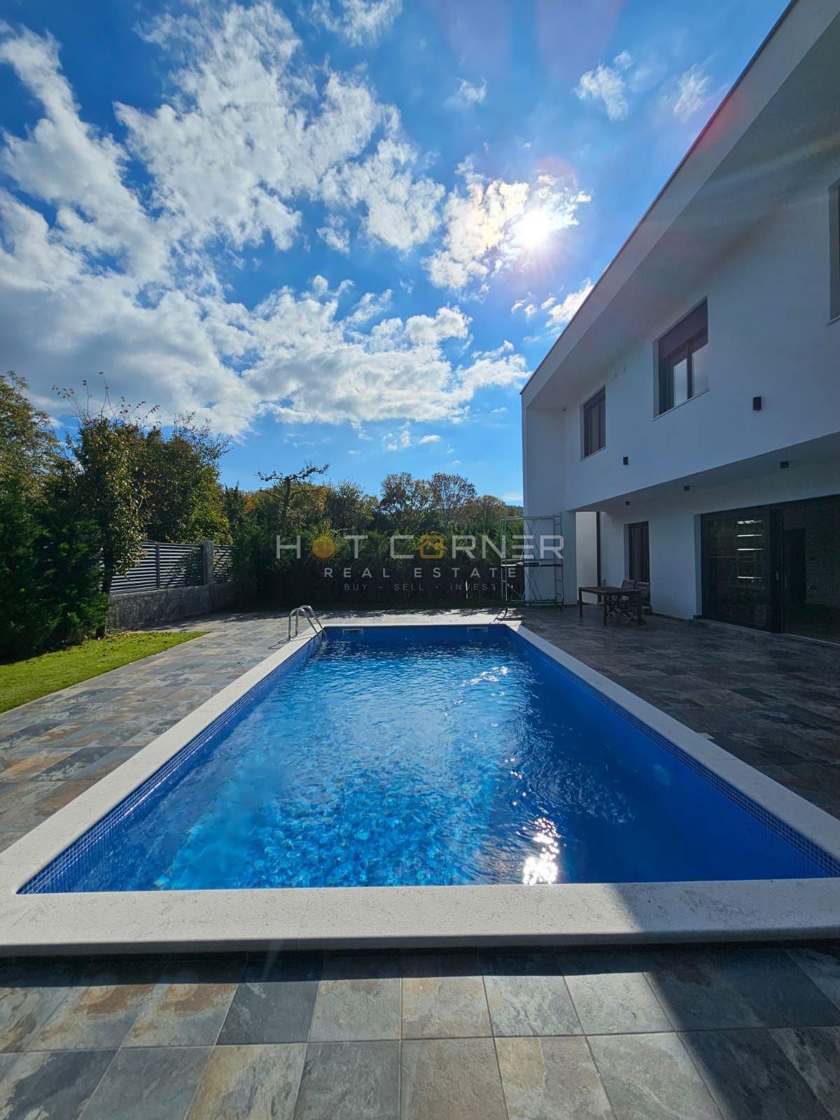 Moderna vila naprodaj v bližini Rovinja (2025)