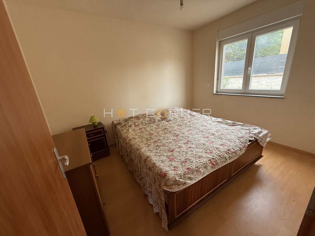 Pula, Šikići, družinska hiša, 3 spalnice, z lepim vrtom