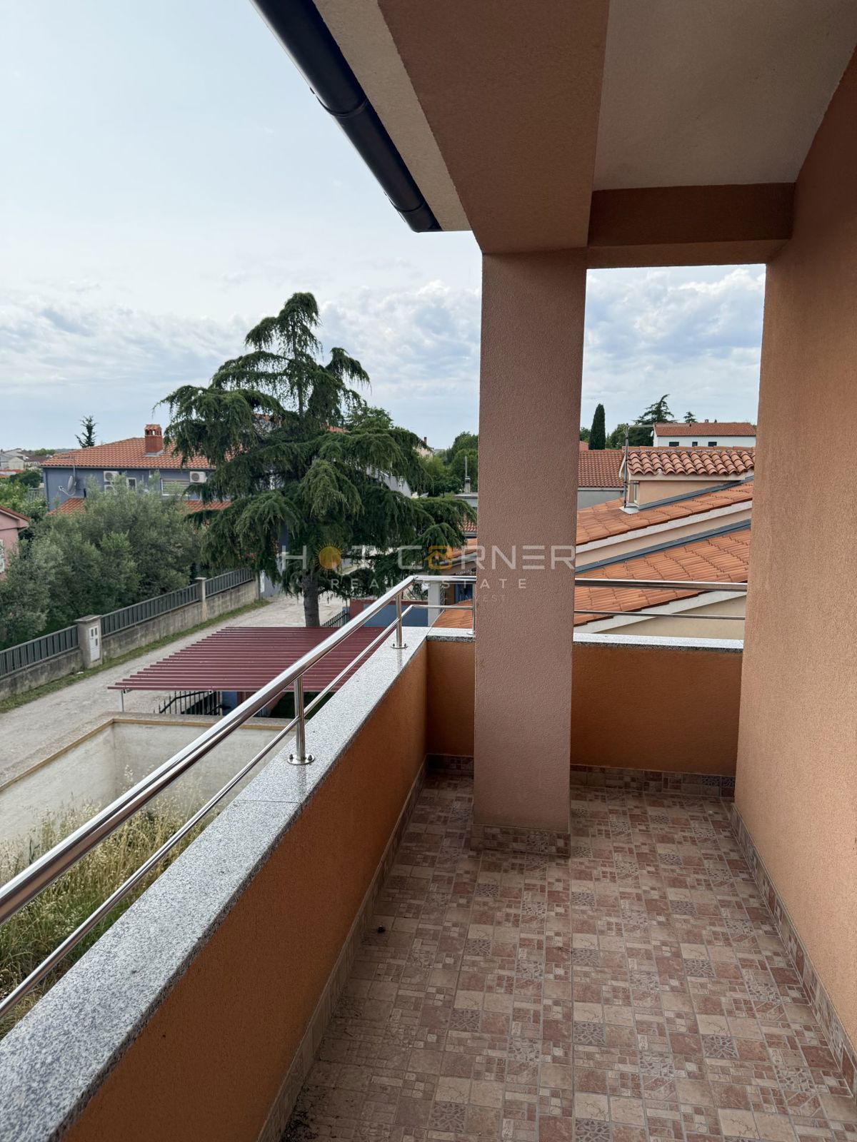 Pula, Šikići, družinska hiša, 3 spalnice, z lepim vrtom