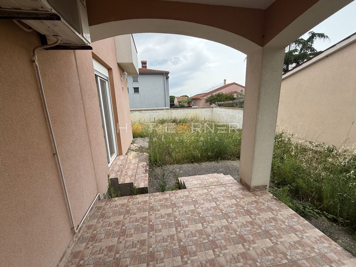 Pula, Šikići, družinska hiša, 3 spalnice, z lepim vrtom