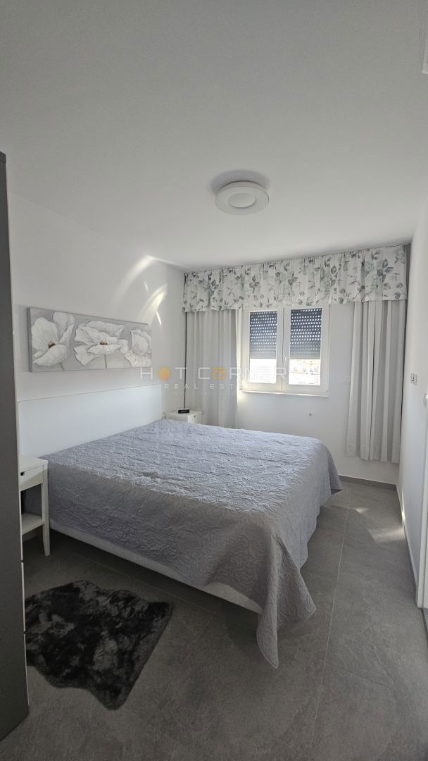 Pula, širše mestno središče, vrhunski penthouse, 3 spalnice, UPORABNO DOVOLJENJE