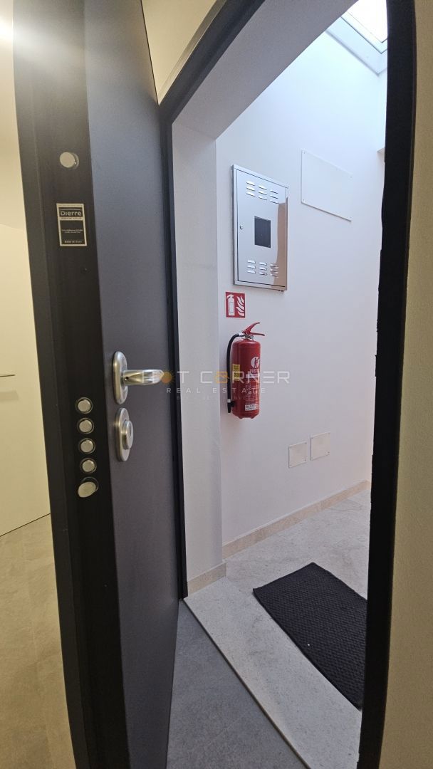 Pula, širše mestno središče, vrhunski penthouse, 3 spalnice, UPORABNO DOVOLJENJE