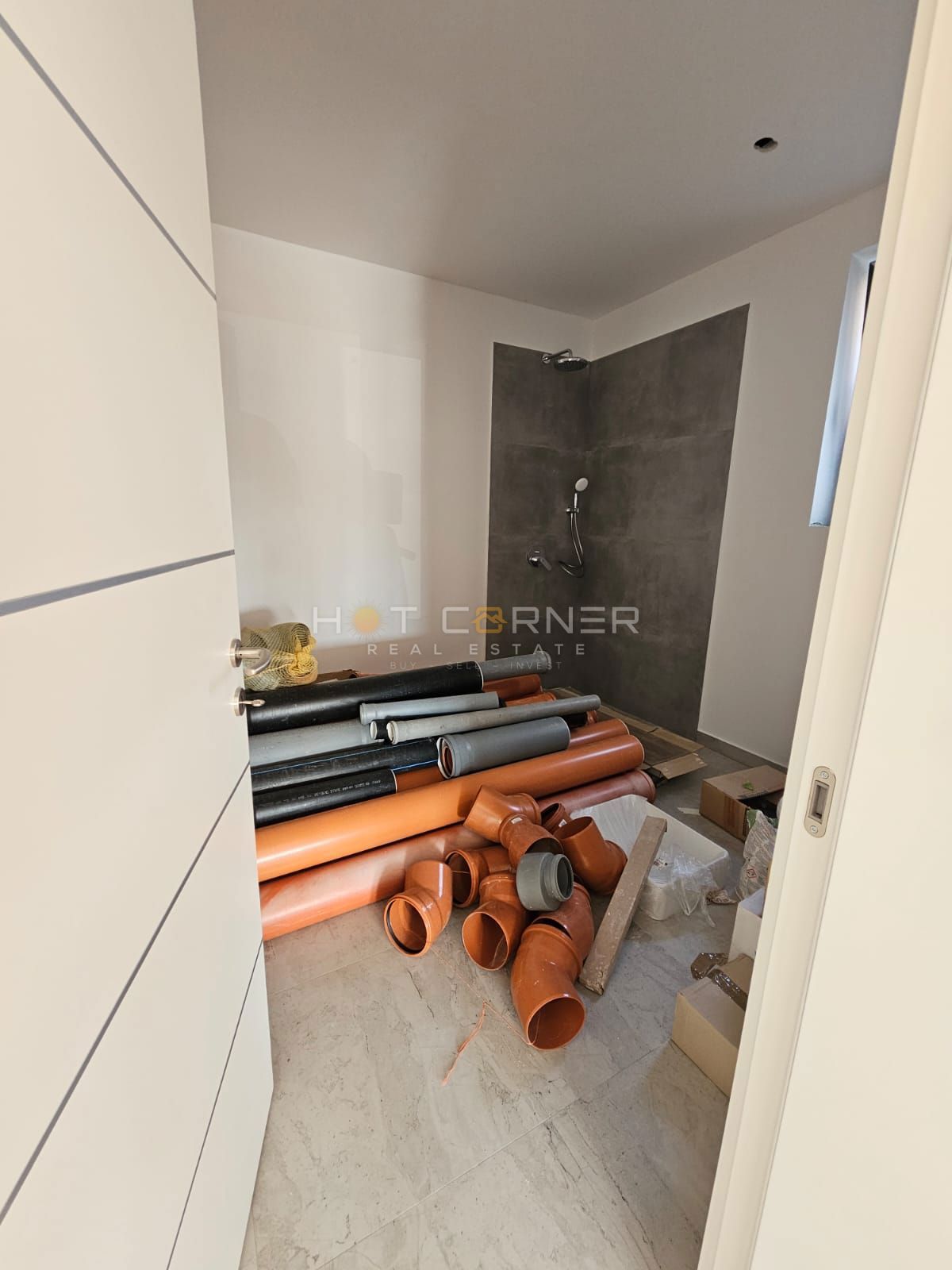 Vila v idilični vasici blizu Rovinja – redka priložnost za vrhunski življenjski slog