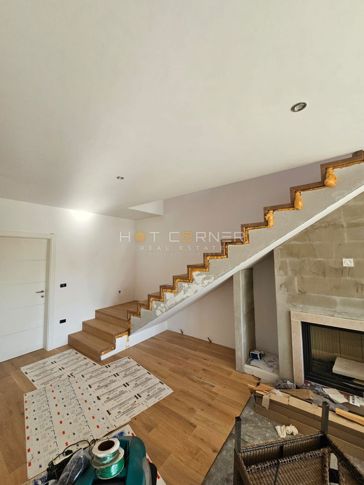 Vila v idilični vasici blizu Rovinja – redka priložnost za vrhunski življenjski slog