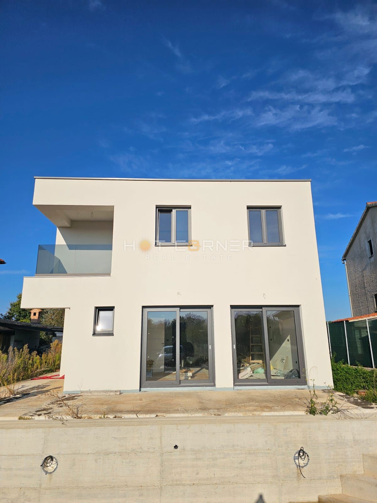 Vila v idilični vasici blizu Rovinja – redka priložnost za vrhunski življenjski slog