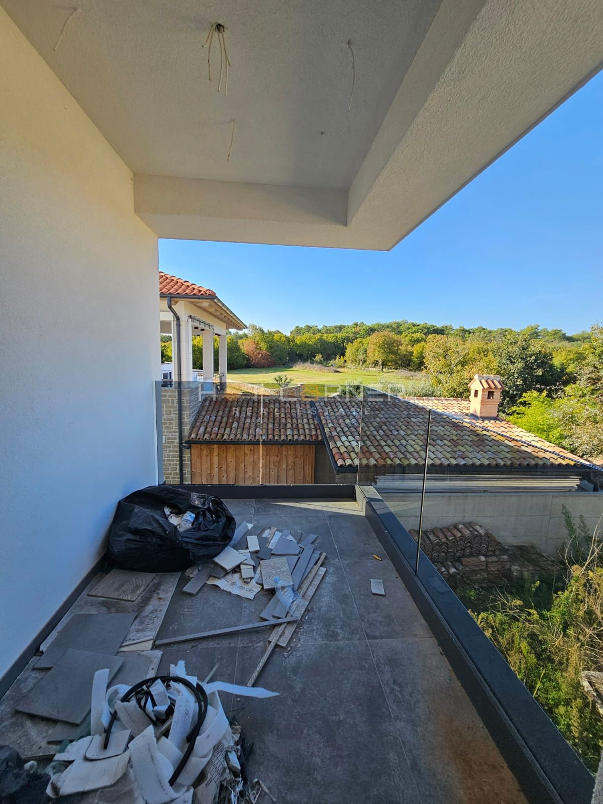 Vila v idilični vasici blizu Rovinja – redka priložnost za vrhunski življenjski slog