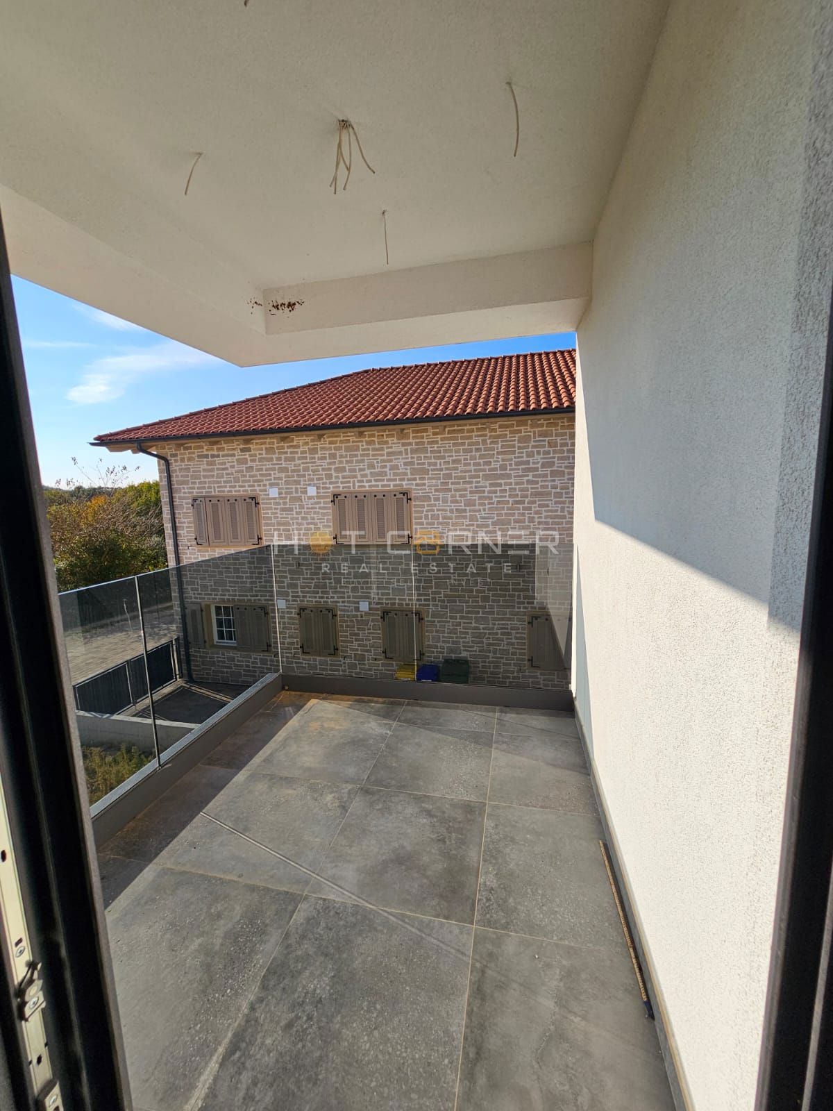 Vila v idilični vasici blizu Rovinja – redka priložnost za vrhunski življenjski slog