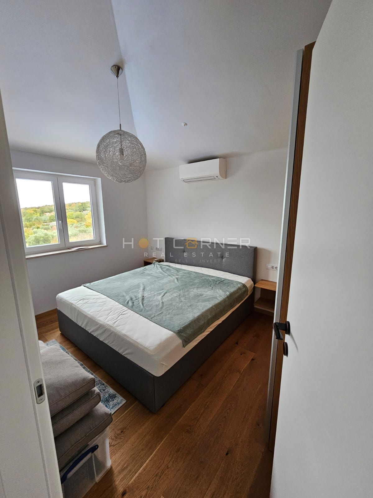 Moderna vila z bazenom in čudovitim razgledom blizu Rovinja