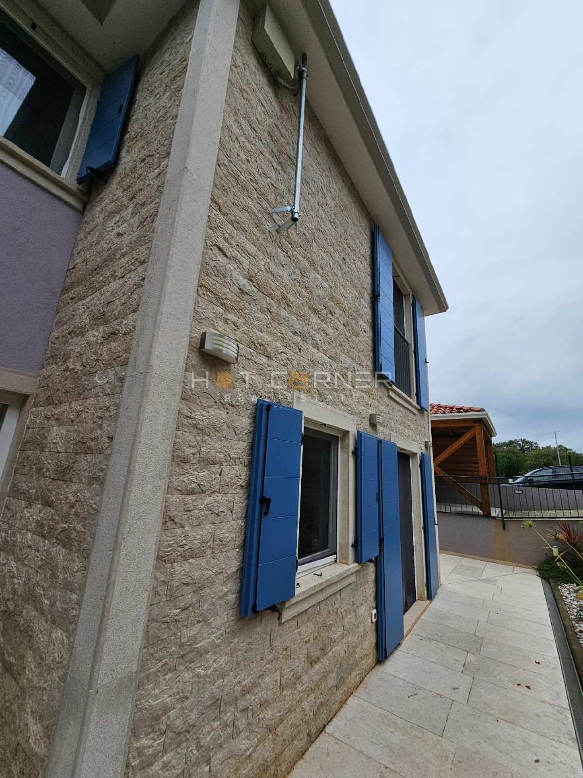 Moderna vila z bazenom in čudovitim razgledom blizu Rovinja