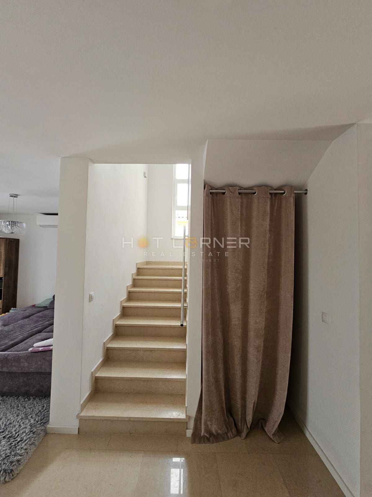 Moderna vila z bazenom in čudovitim razgledom blizu Rovinja