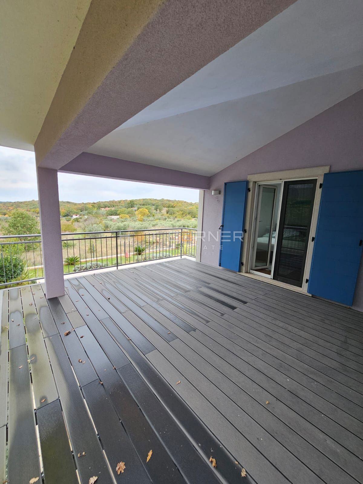 Moderna vila z bazenom in čudovitim razgledom blizu Rovinja