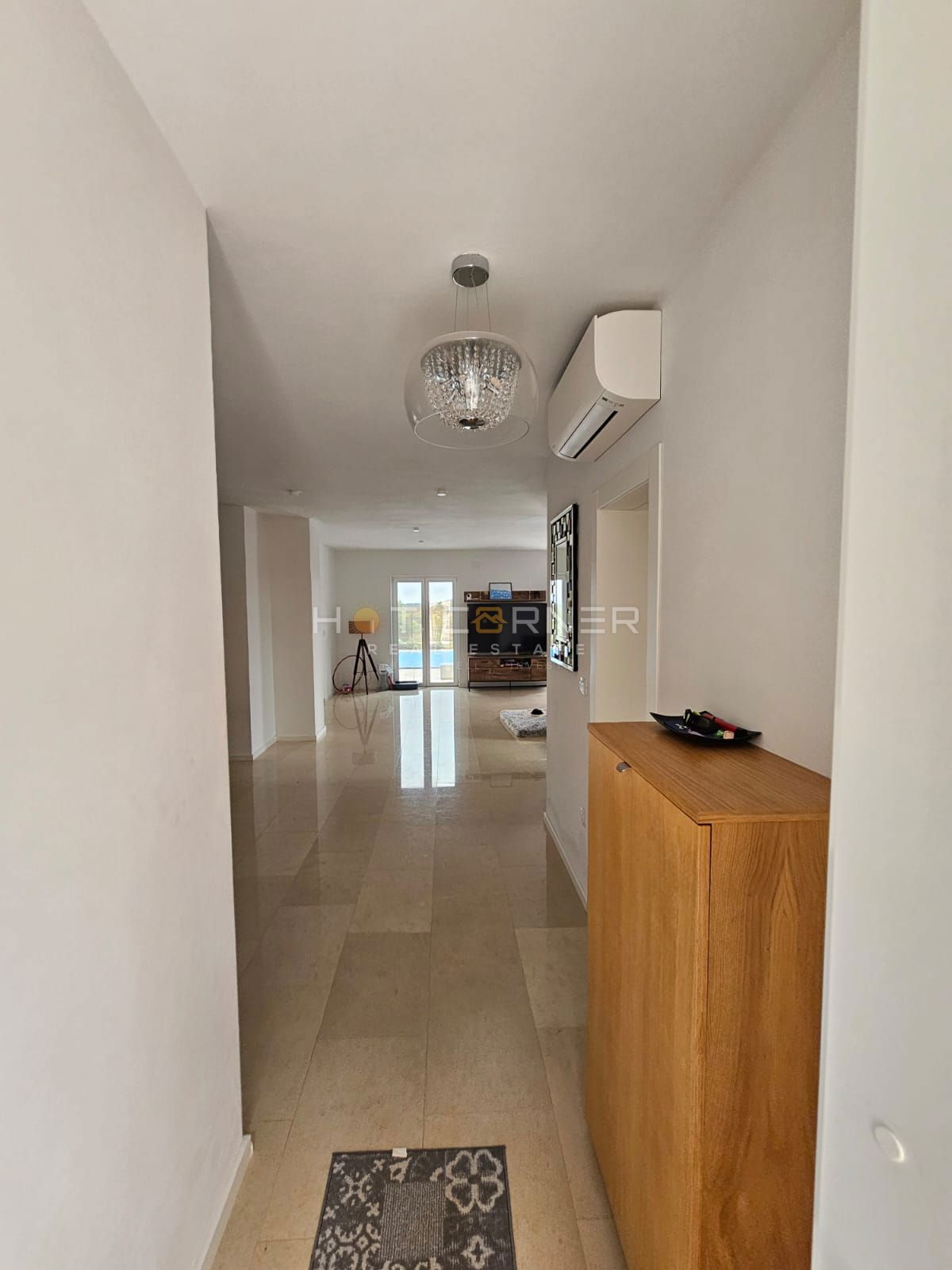 Moderna vila z bazenom in čudovitim razgledom blizu Rovinja