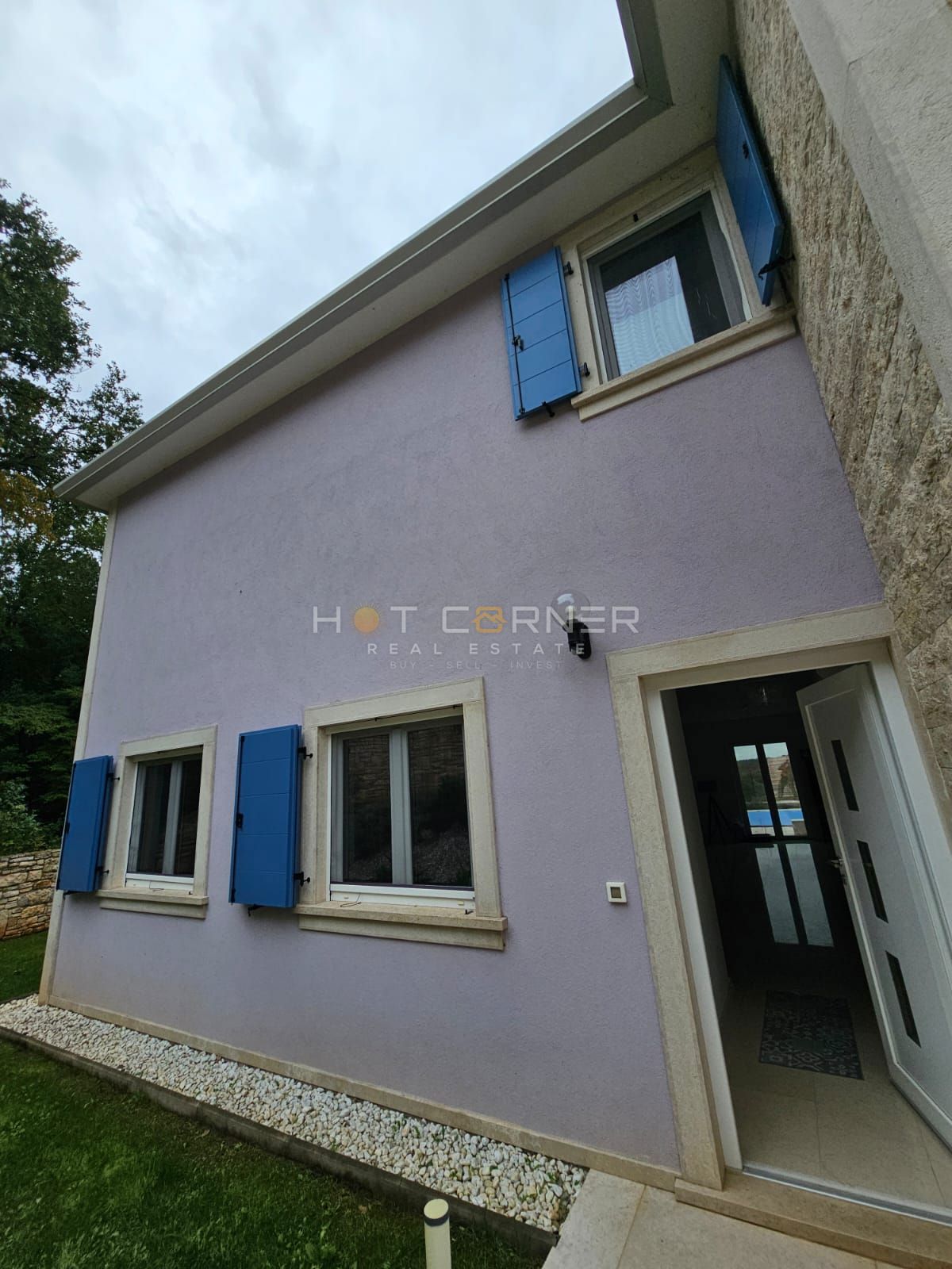 Moderna vila z bazenom in čudovitim razgledom blizu Rovinja