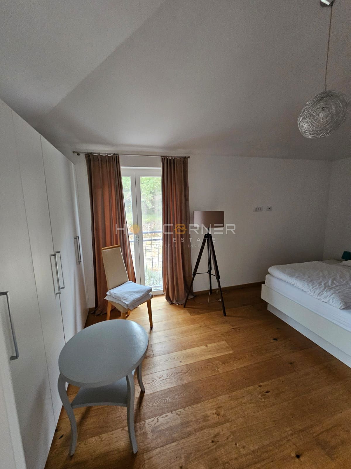 Moderna vila z bazenom in čudovitim razgledom blizu Rovinja