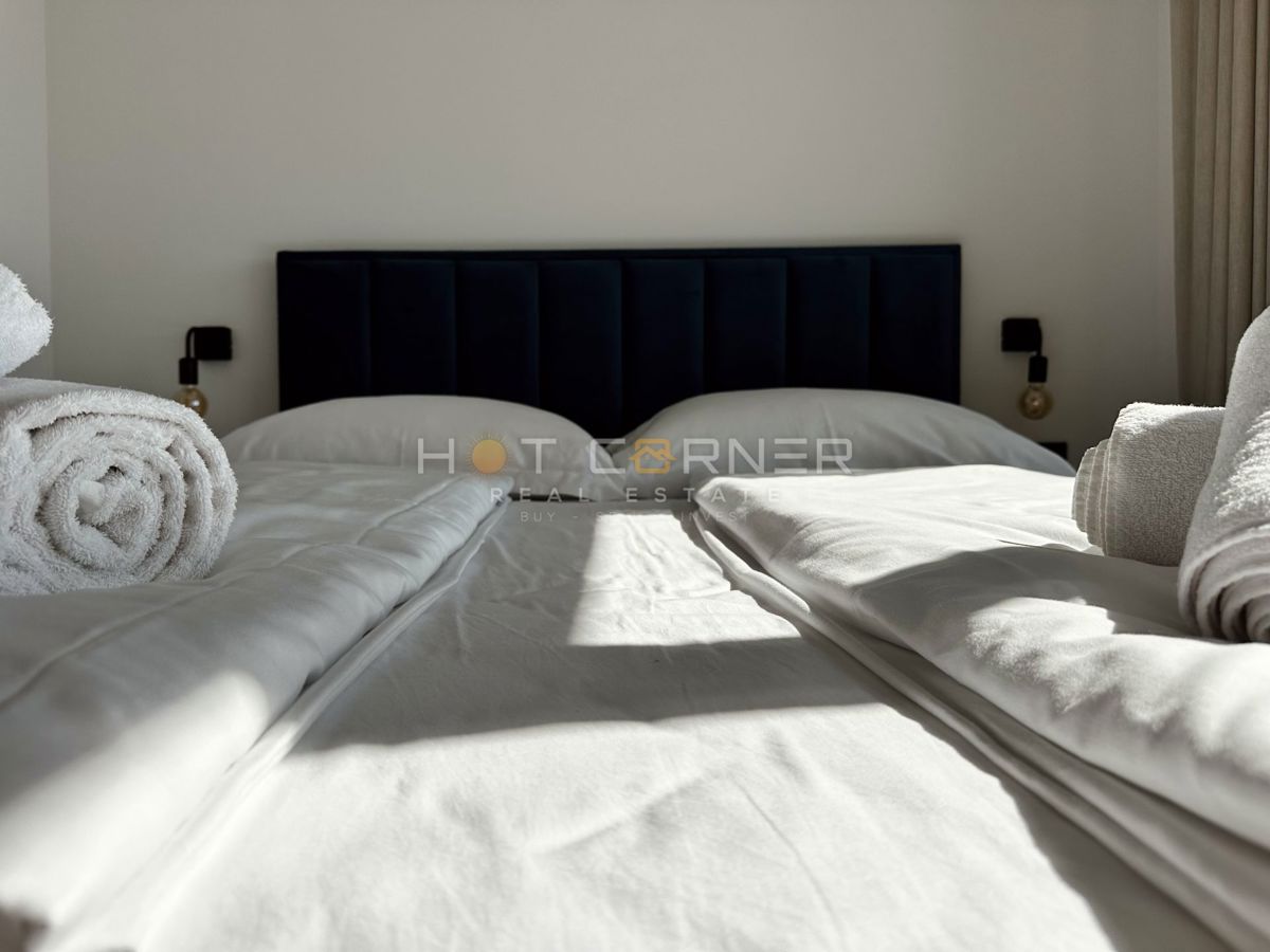 Luksuzna investicijska nepremičnina v medulinu, 3 hiše+čoln