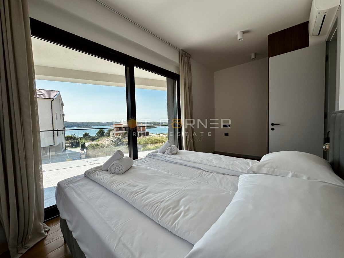 Luksuzna investicijska nepremičnina v medulinu, 3 hiše+čoln