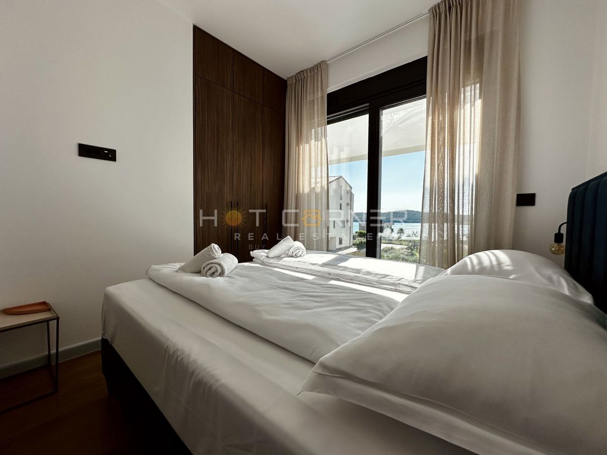 Luksuzna investicijska nepremičnina v medulinu, 3 hiše+čoln