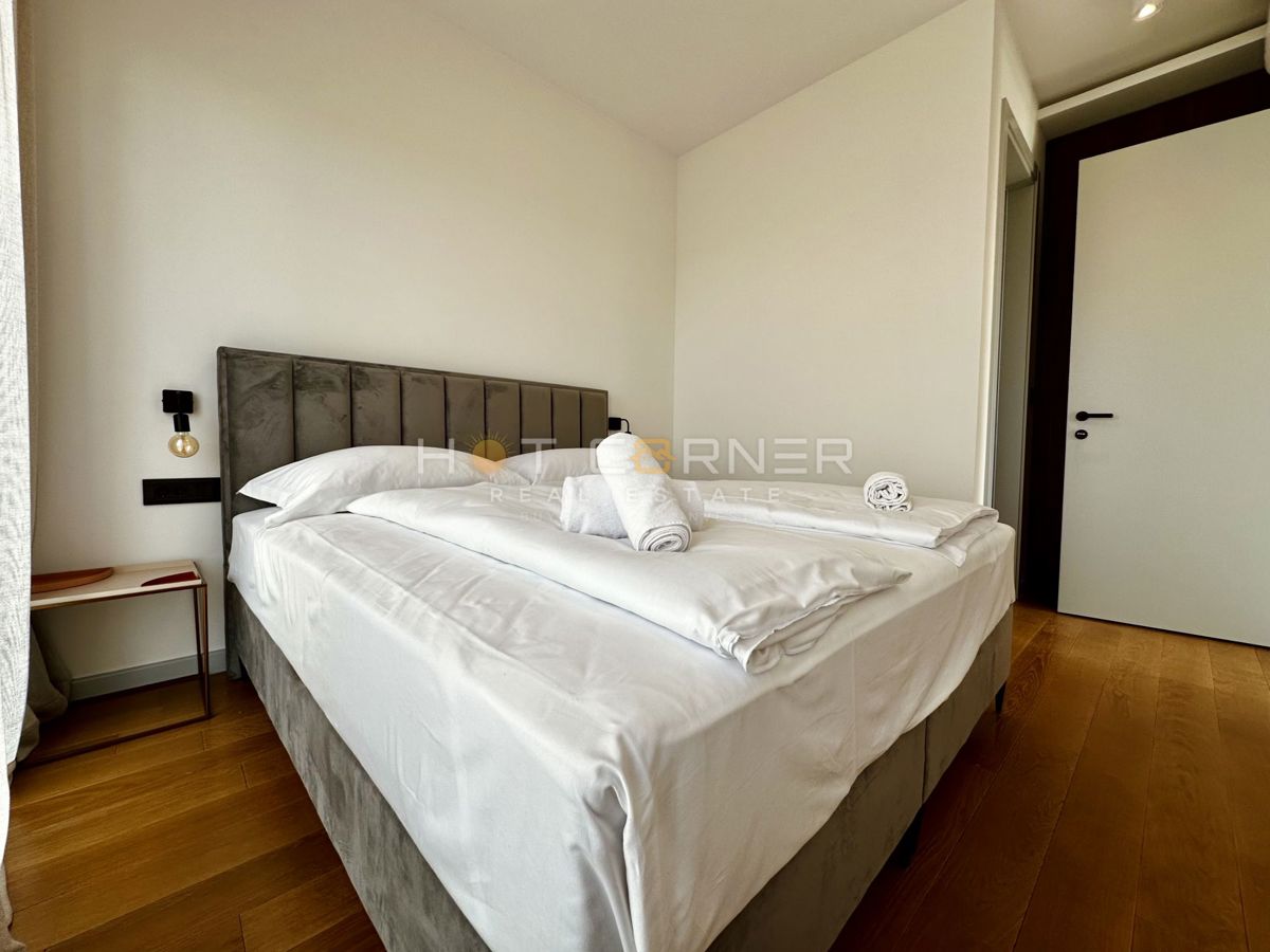 Luksuzna investicijska nepremičnina v medulinu, 3 hiše+čoln