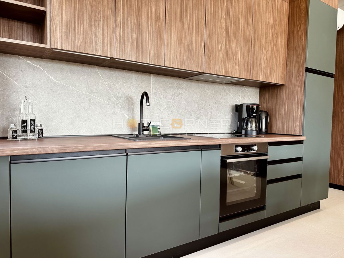 Luksuzna investicijska nepremičnina v medulinu, 3 hiše+čoln