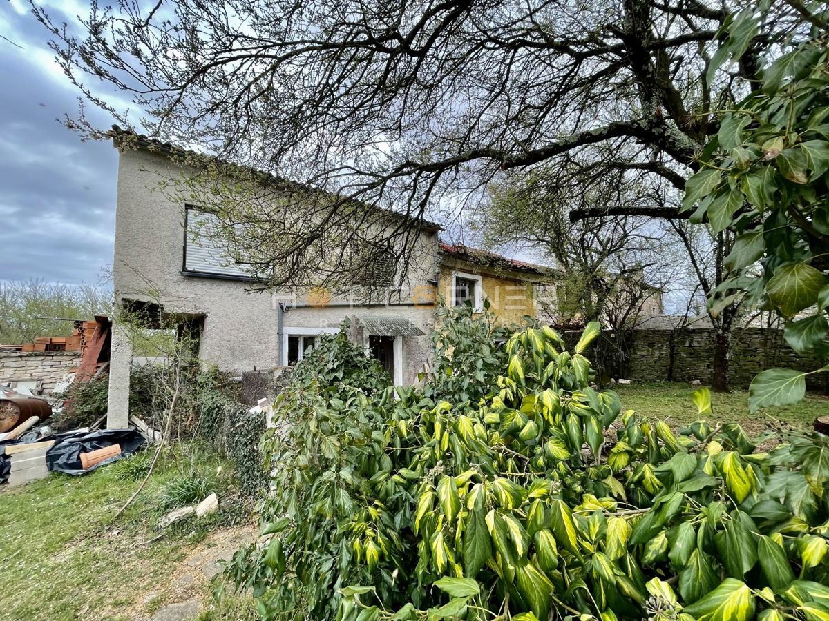 Zemljišče Svetvinčenat, 3.570m2