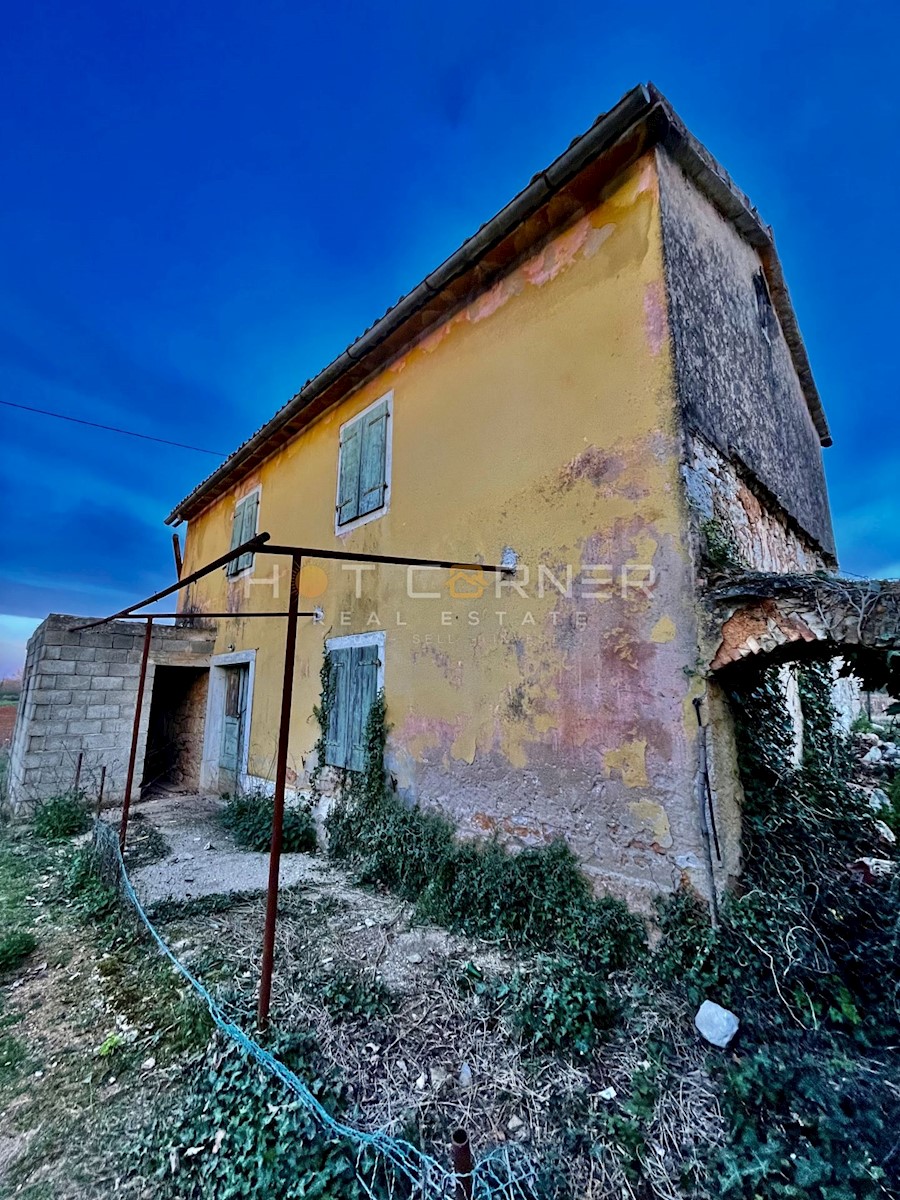 Zemljišče Lašići, Vižinada, 1.000m2