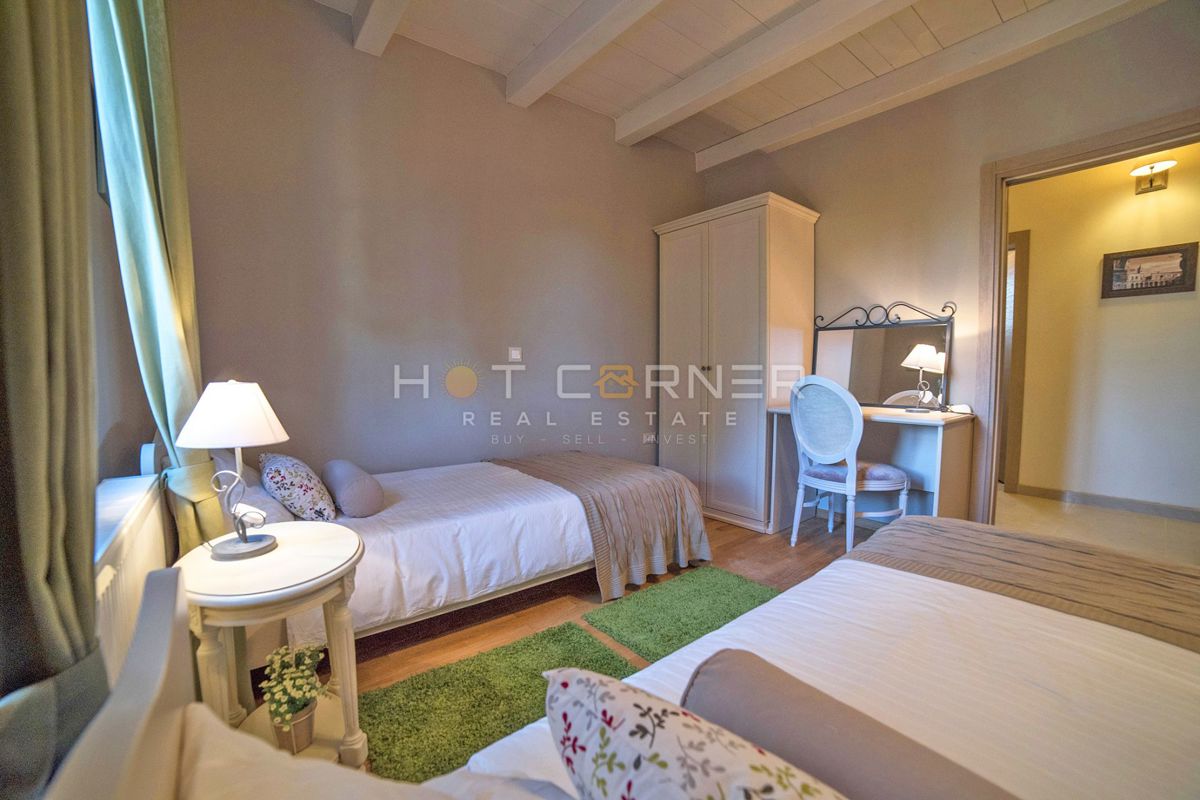 Romantična retro chic istrska vila z bazenom in vrtom 1900m2, 2 km od morja 