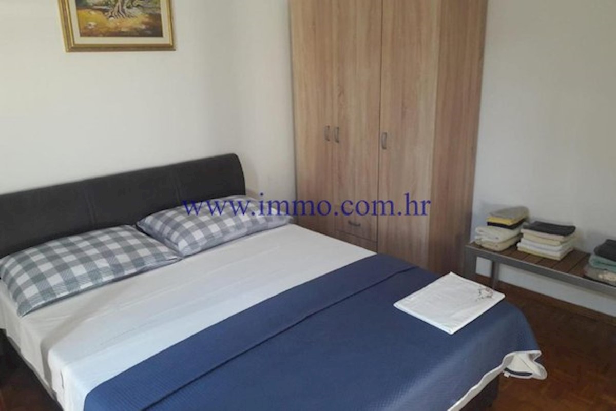 EKSKLUZIVNO! PROSTORNA APARTMAJSKA HIŠA NA OTOKU KORČULI