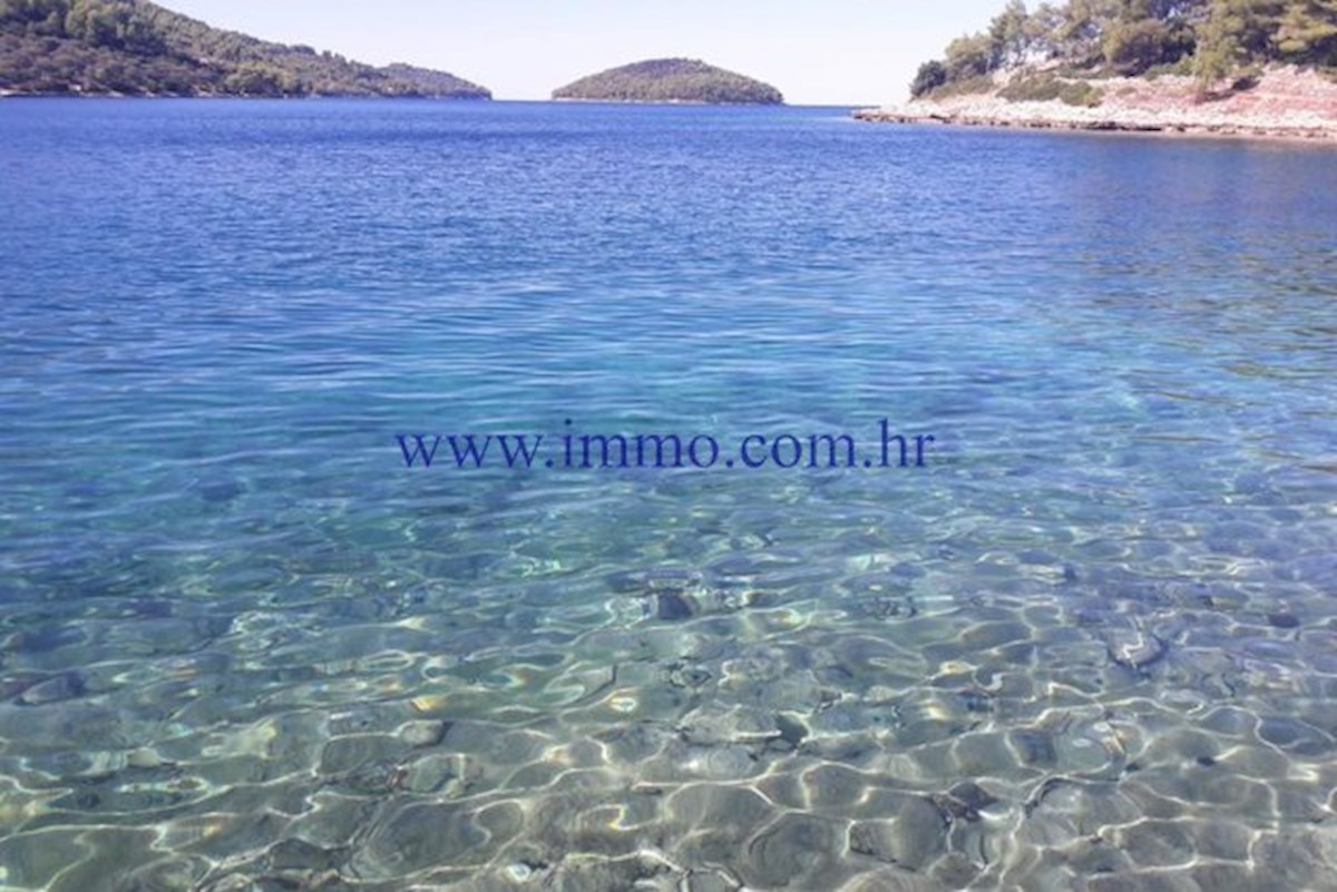 EKSKLUZIVNO! PROSTORNA APARTMAJSKA HIŠA NA OTOKU KORČULI