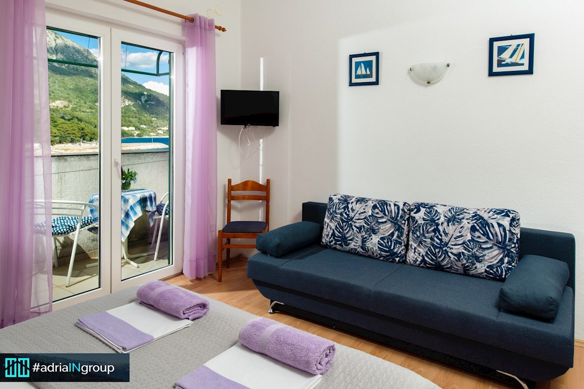 MAKARSKA // Igrane, 105m2 / TOP LOKACIJA / PRVA VRSTA DO MORJA - preberite opis / VIDEO V PRIPONKI