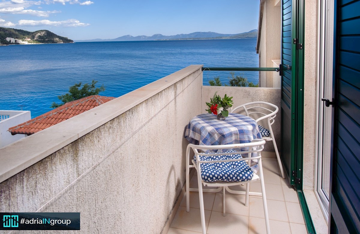 MAKARSKA // Igrane, 105m2 / TOP LOKACIJA / PRVA VRSTA DO MORJA - preberite opis / VIDEO V PRIPONKI