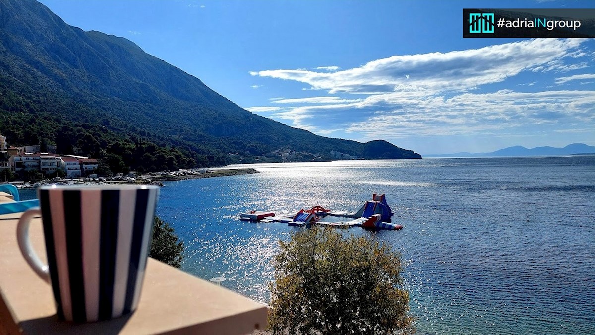 MAKARSKA // Igrane, 105m2 / TOP LOKACIJA / PRVA VRSTA DO MORJA - preberite opis / VIDEO V PRIPONKI