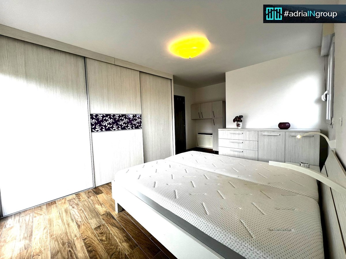 Dugopolje, 4 sobno PENTHOUSE 174m2 // preberi opis / PRILOŽEN VIDEO