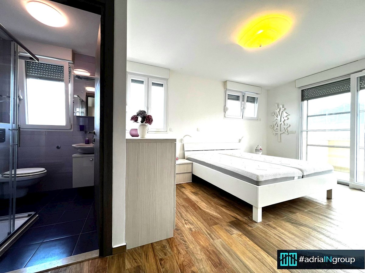 Dugopolje, 4 sobno PENTHOUSE 174m2 // preberi opis / PRILOŽEN VIDEO