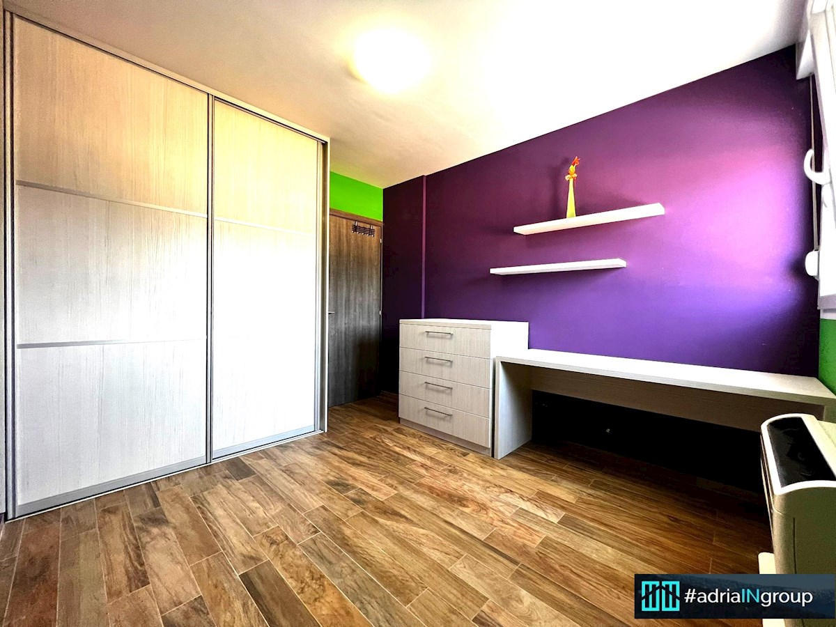 Dugopolje, 4 sobno PENTHOUSE 174m2 // preberi opis / PRILOŽEN VIDEO