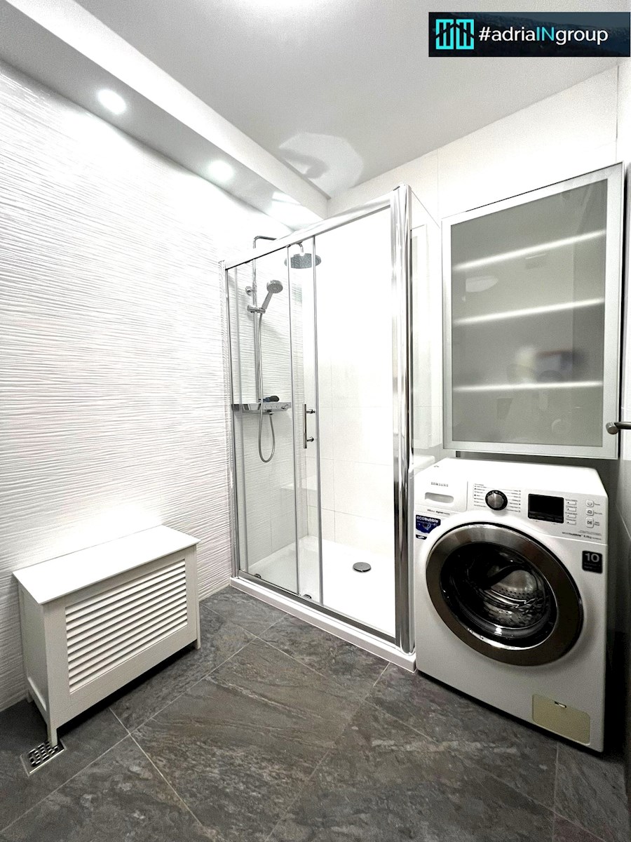 Dugopolje, 4 sobno PENTHOUSE 174m2 // preberi opis / PRILOŽEN VIDEO
